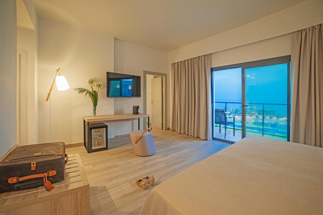 Cabogata Beach Hotel Retamar  Εξωτερικό φωτογραφία A room at the hotel