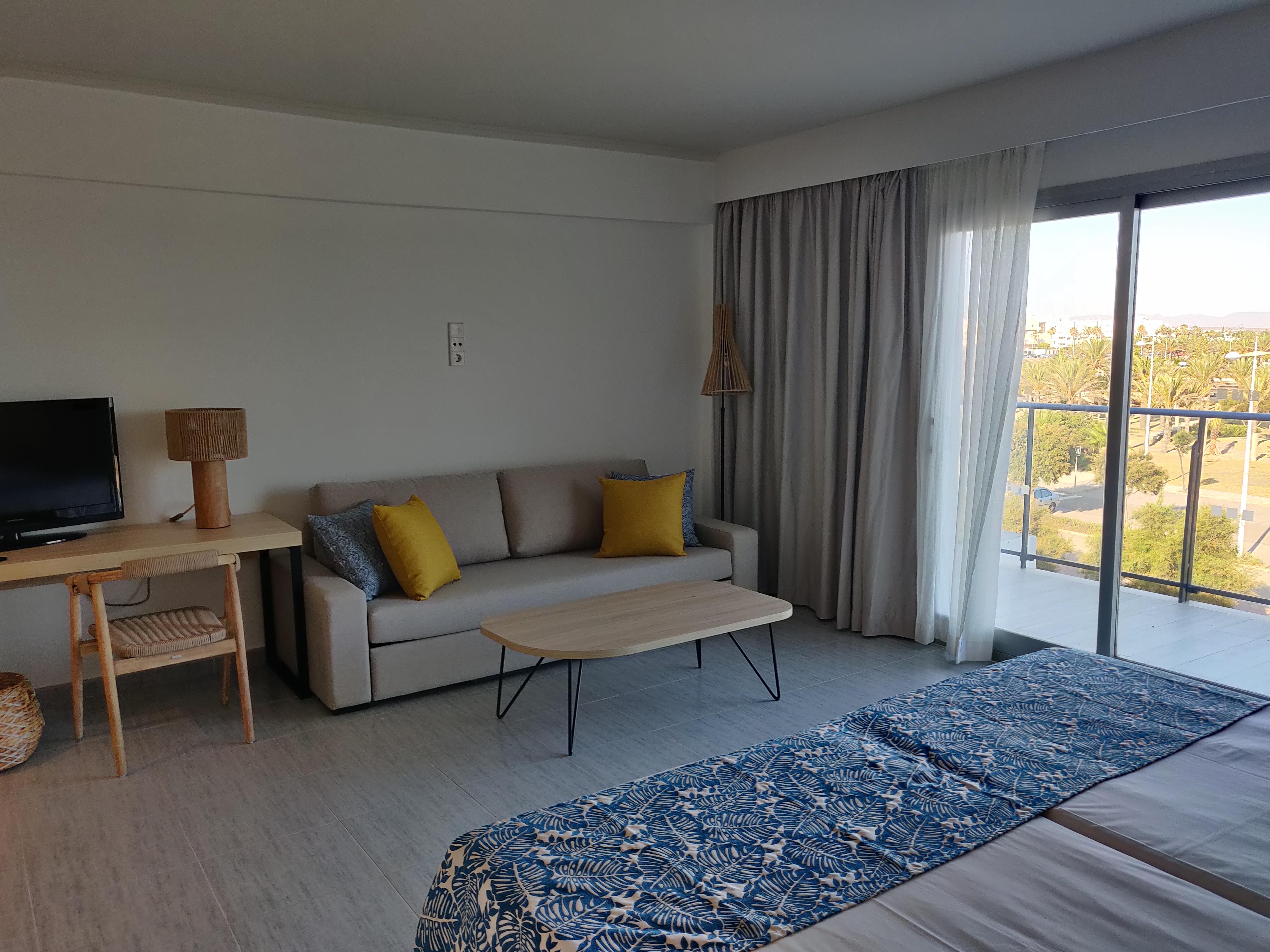 Cabogata Beach Hotel Retamar  Εξωτερικό φωτογραφία A room at the hotel