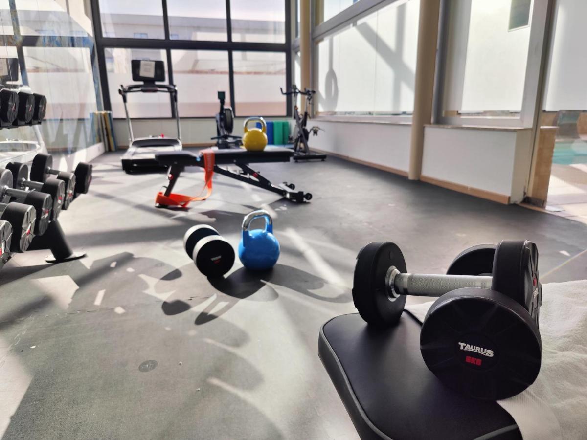 Cabogata Beach Hotel Retamar  Εξωτερικό φωτογραφία The gym at the National Training Centre, Loughborough University