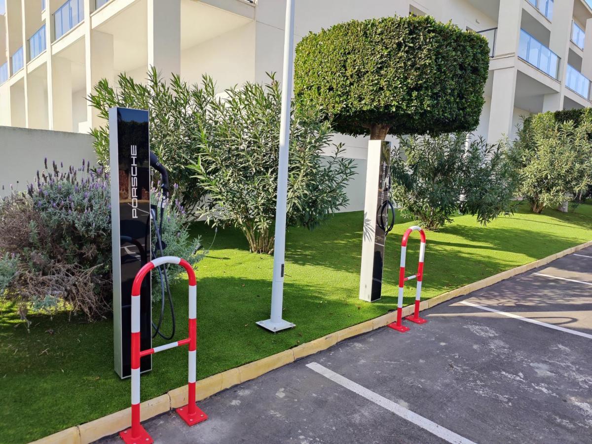 Cabogata Beach Hotel Retamar  Εξωτερικό φωτογραφία EV charging station in France