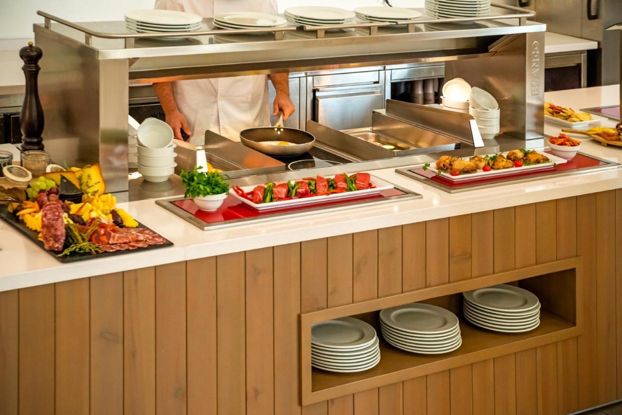 Cabogata Beach Hotel Retamar  Εξωτερικό φωτογραφία A buffet